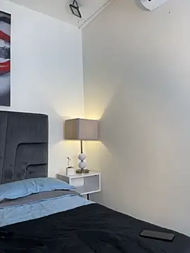 Robin Rief online show from 02-25-26, 03:16