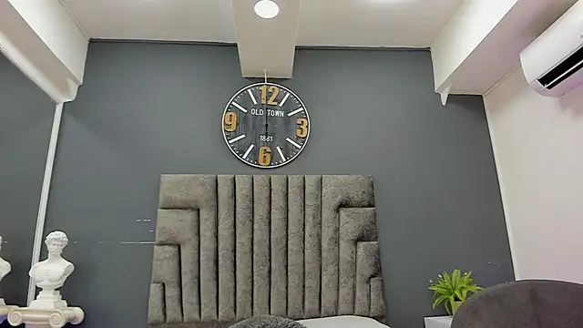 Robin Rief online show from 04-16-26, 07:36