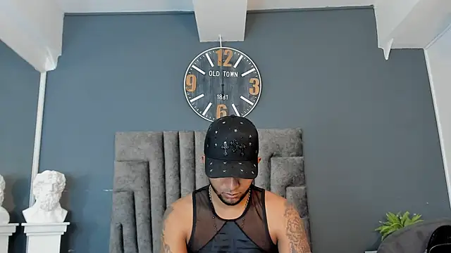 Snapshot of Robin_Rief chatting on 07-18-26, 07:28 Robin Rief online show from 07-18-26, 07:28