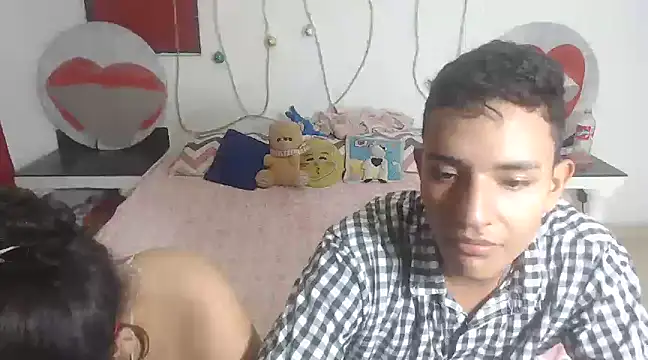 Snapshot of PartySexting chatting on 01-15-25, 02:38 PartySexting online show from 01-15-25, 02:38