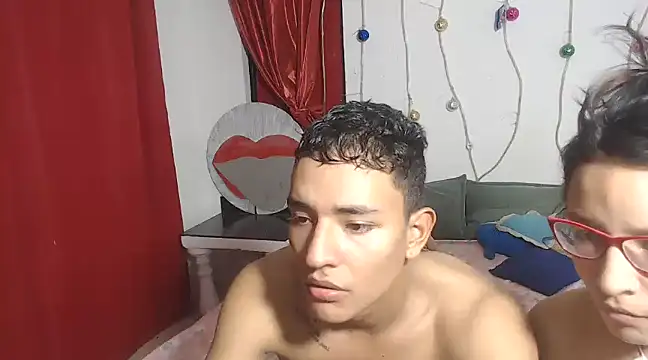 Snapshot of PartySexting chatting on 01-21-25, 02:11 PartySexting online show from 01-21-25, 02:11