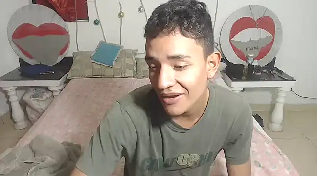 Snapshot of PartySexting chatting on 01-22-25, 02:15 PartySexting online show from 01-22-25, 02:15