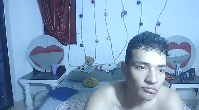 Snapshot of PartySexting chatting on 01-27-25, 02:10 PartySexting online show from 01-27-25, 02:10