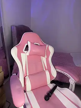 Emily-14 online show from 04-13-26, 07:25