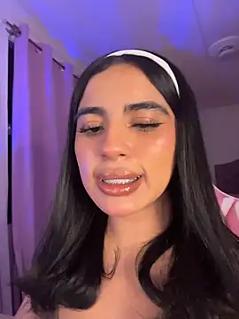 Emily-14 online show from 06-17-26, 02:58