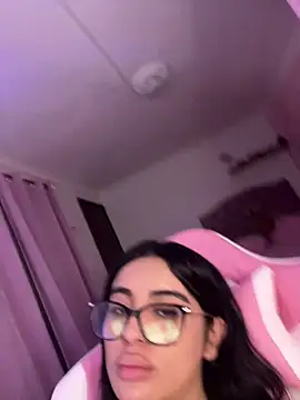 Emily-14 online show from 06-19-26, 09:13