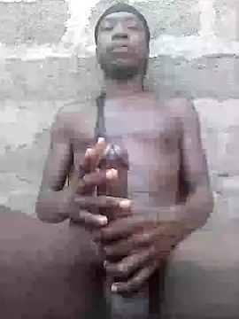 Snapshot of GOLDEN_HQUR chatting on 01-29-25, 11:30 GOLDEN HQUR online show from 01-29-25, 11:30