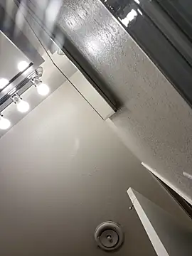 Snapshot of daddymaniaco69 chatting on 12-16-25, 09:20 daddymaniaco69 online show from 12-16-25, 09:20