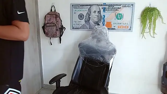Snapshot of boss_of_cash chatting on 06-14-26, 03:58 boss of cash online show from 06-14-26, 03:58