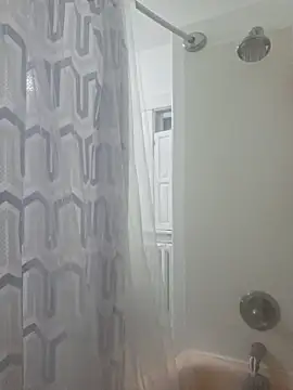 LuckiXCX online show from 12-14-25, 03:34