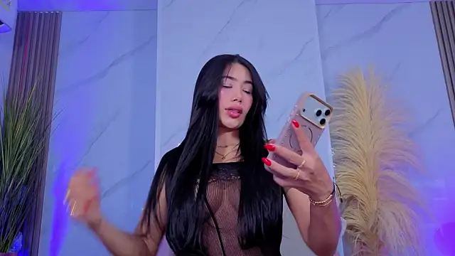 Snapshot of Chlooee__ chatting on 07-12-26, 03:19 Chlooee online show from 07-12-26, 03:19