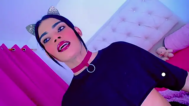 Theylor Rouse online show from 06-05-26, 03:57