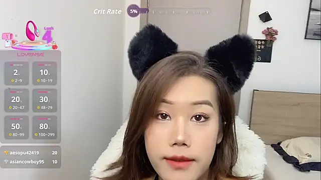 Snapshot of Bella-LL chatting on 09-15-25, 03:45 Bella-LL online show from 09-15-25, 03:45