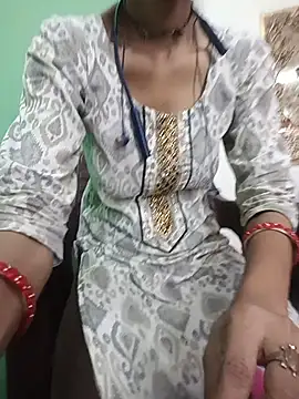 Snapshot of Aafreen_36 chatting on 07-10-26, 02:27 Aafreen 36 online show from 07-10-26, 02:27