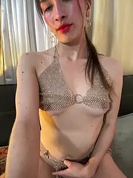 LuneObscure online show from 01-18-25, 05:31