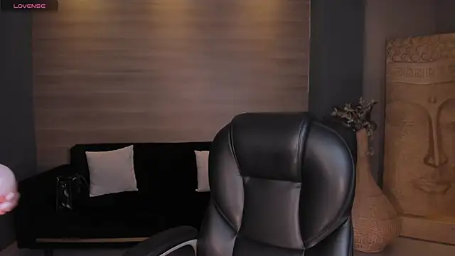 BellaCarteer  online show from 05-27-26, 07:55