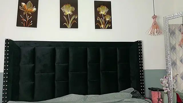 kinkyandsavage online show from 06-18-26, 07:51
