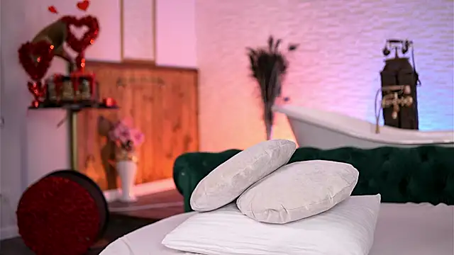 Jenna Day online show from 02-23-26, 08:22