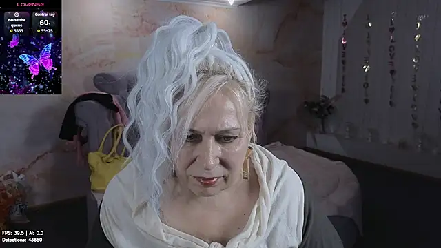 Snapshot of Penelope_Pinky chatting on 07-15-26, 11:26 Penelope Pinky online show from 07-15-26, 11:26
