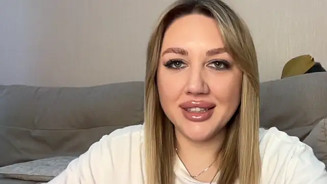 Snapshot of VickyLove047 chatting on 06-13-26, 06:55 VickyLove047 online show from 06-13-26, 06:55