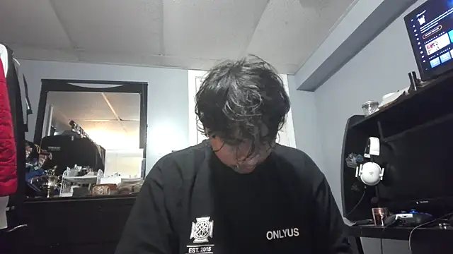 Snapshot of meximaloo1 chatting on 11-29-25, 04:21 meximaloo1 online show from 11-29-25, 04:21