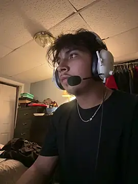 Snapshot of meximaloo1 chatting on 01-08-26, 05:10 meximaloo1 online show from 01-08-26, 05:10