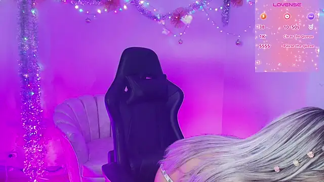 Snapshot of EmmaJhonnsson chatting on 12-26-24, 08:00 EmmaJhonnsson online show from 12-26-24, 08:00