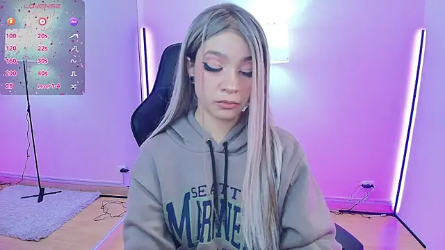 Snapshot of EmmaJhonnsson chatting on 01-30-25, 08:54 EmmaJhonnsson online show from 01-30-25, 08:54