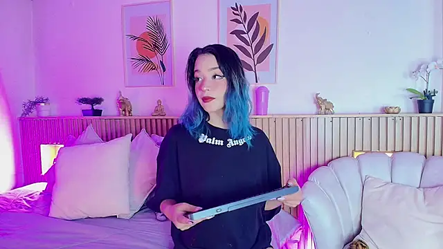 Snapshot of EmmaJhonnsson chatting on 02-14-25, 08:37 EmmaJhonnsson online show from 02-14-25, 08:37