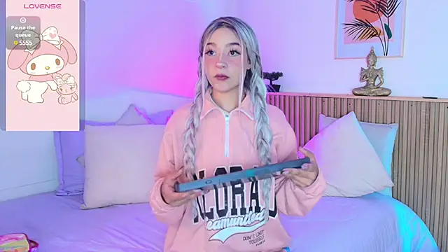 Snapshot of EmmaJhonnsson chatting on 02-26-25, 08:44 EmmaJhonnsson online show from 02-26-25, 08:44