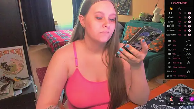 Alice Dreamgirl  online show from 03-06-26, 11:39