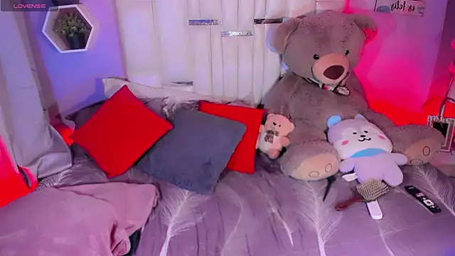 Aileen 18 online show from 04-11-26, 07:45