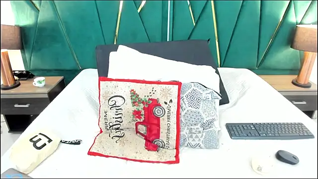 Snapshot of Tamara_Myller chatting on 05-07-26, 12:21 Tamara Myller online show from 05-07-26, 12:21