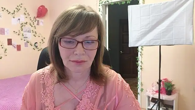 Miss Moren online show from 03-18-26, 02:31