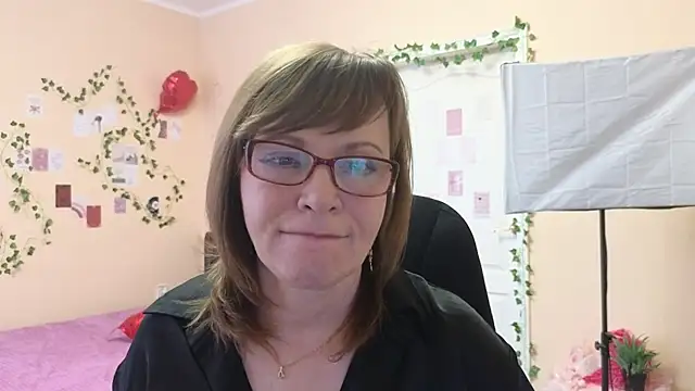 Miss Moren online show from 03-19-26, 04:49