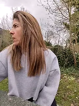 sansan2411 online show from 03-11-26, 01:17