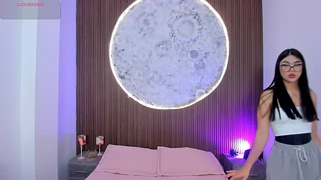 RoseCassie online show from 03-27-26, 01:22