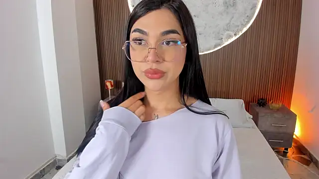 RoseCassie online show from 03-31-26, 01:11