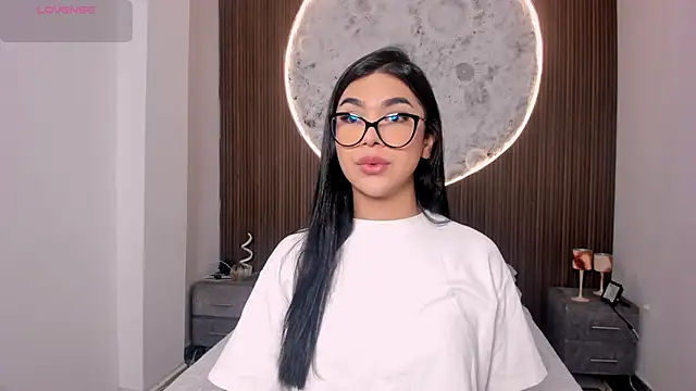 RoseCassie online show from 04-10-26, 01:27