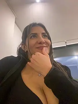 Snapshot of AlejandritaMilano chatting on 07-24-26, 10:19 AlejandritaMilano online show from 07-24-26, 10:19