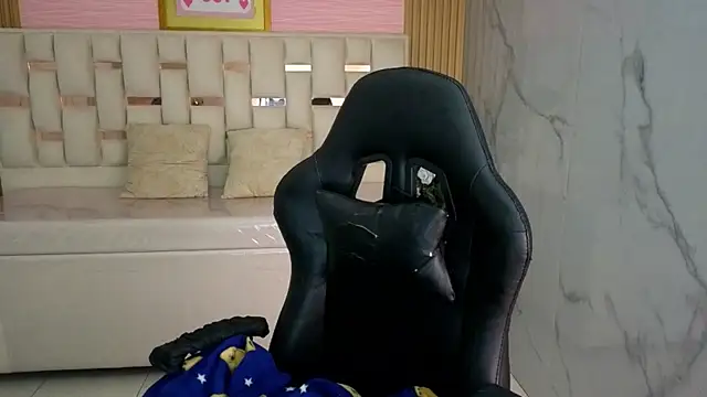 Snapshot of honey_torres_sub chatting on 07-09-26, 01:15 honey torres sub online show from 07-09-26, 01:15