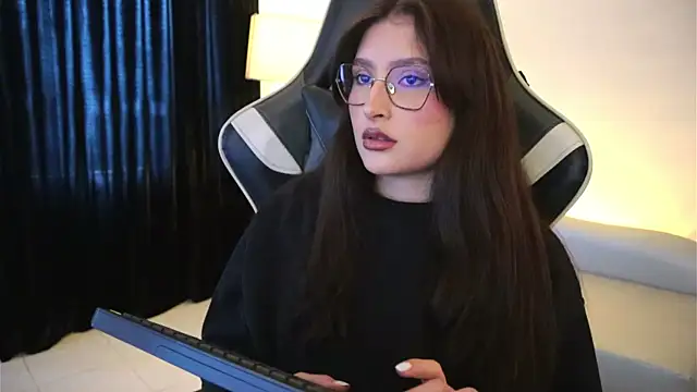 Daisha Riley online show from 04-10-26, 01:05