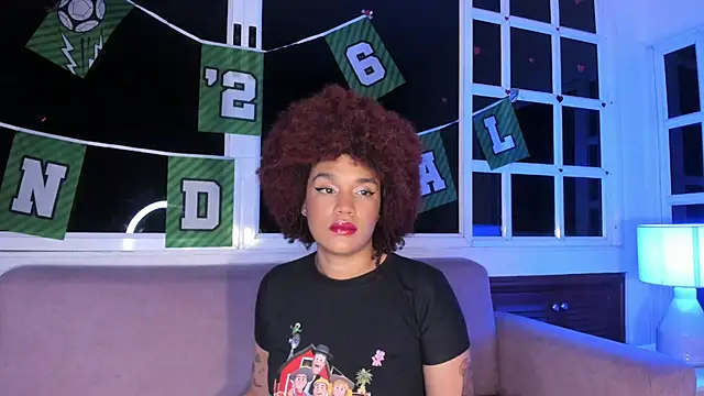 Snapshot of loladupont chatting on 06-13-26, 03:04 loladupont online show from 06-13-26, 03:04