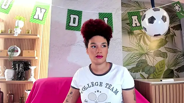 Snapshot of loladupont chatting on 06-15-26, 03:09 loladupont online show from 06-15-26, 03:09