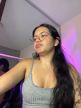 Snapshot of Rosita_forever_ chatting on 04-18-26, 07:18 Rosita forever online show from 04-18-26, 07:18