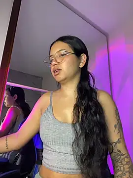 Snapshot of Rosita_forever_ chatting on 05-04-26, 02:46 Rosita forever online show from 05-04-26, 02:46
