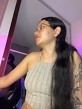 Snapshot of Rosita_forever_ chatting on 05-26-26, 02:29 Rosita forever online show from 05-26-26, 02:29