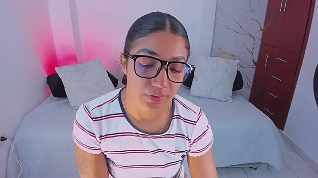 martina roldam online show from 04-04-26, 02:54