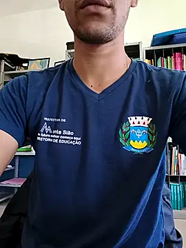 latinoboybig online show from 04-15-26, 04:14