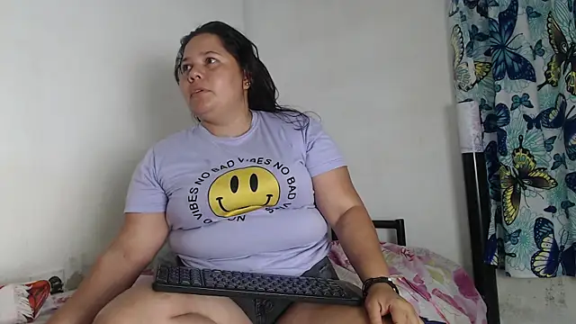 kariragapeass18 online show from 01-05-25, 04:06